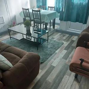 Apartment Holiday Villa, London
